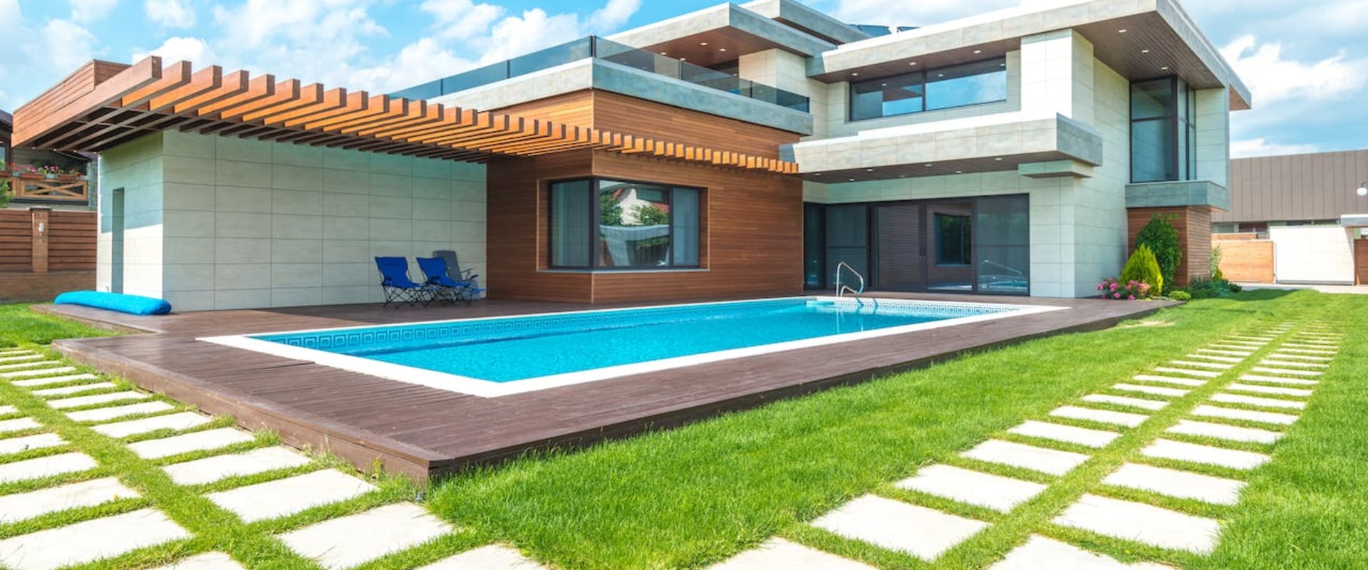 How A Professional Lawn Care Company In Northern VA Can Enhance Your Residential Landscape