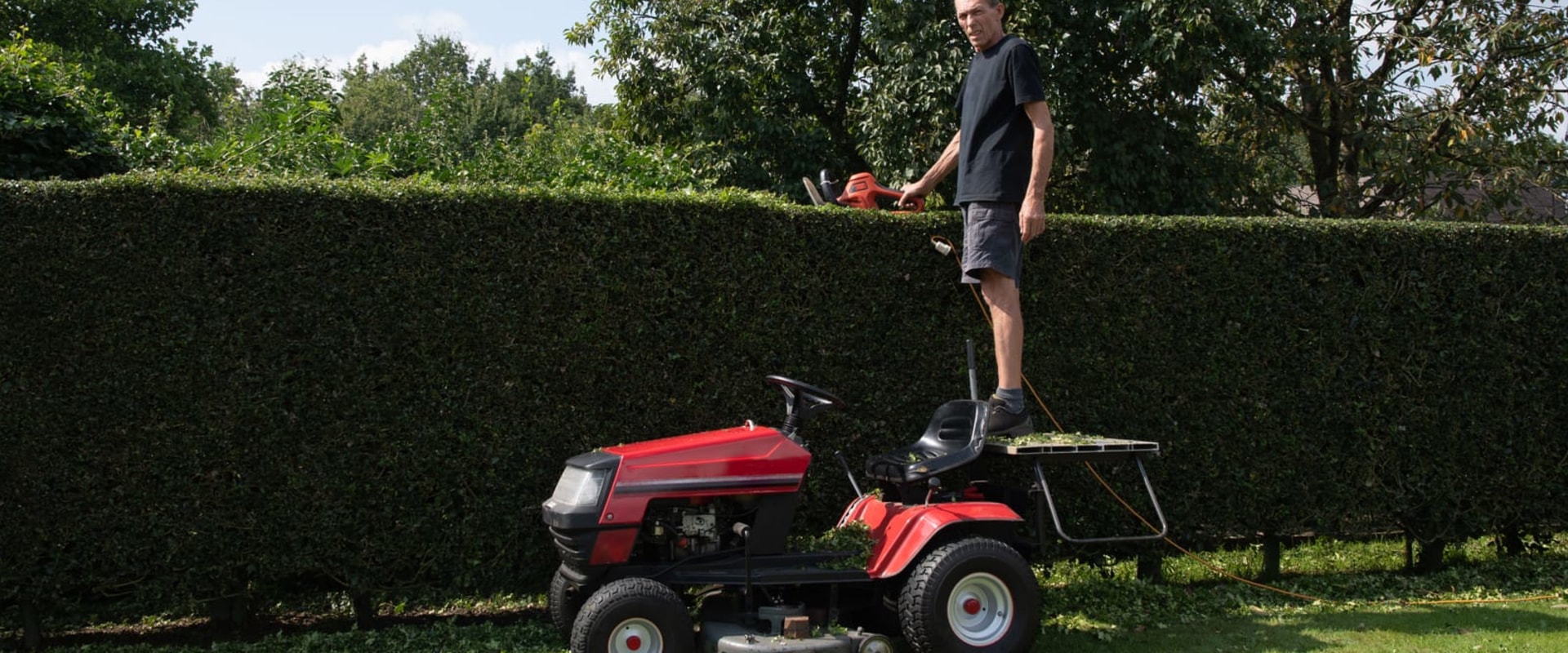 Significance Of Having The Right Header Trailer Attachment For Your Residential Landscaping Business